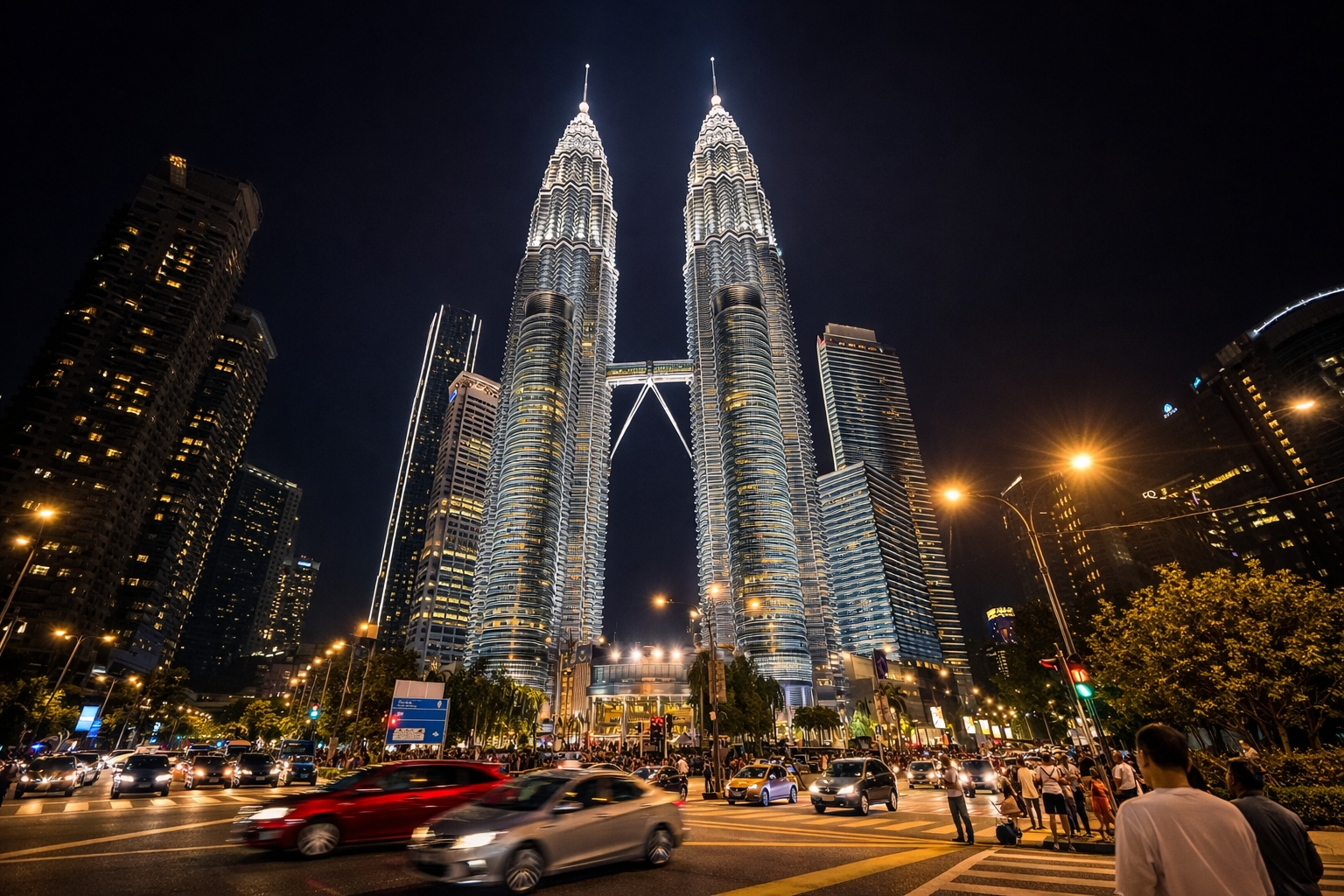 Kuala Lumpur skyline featuring the Petronas Twin Towers at night